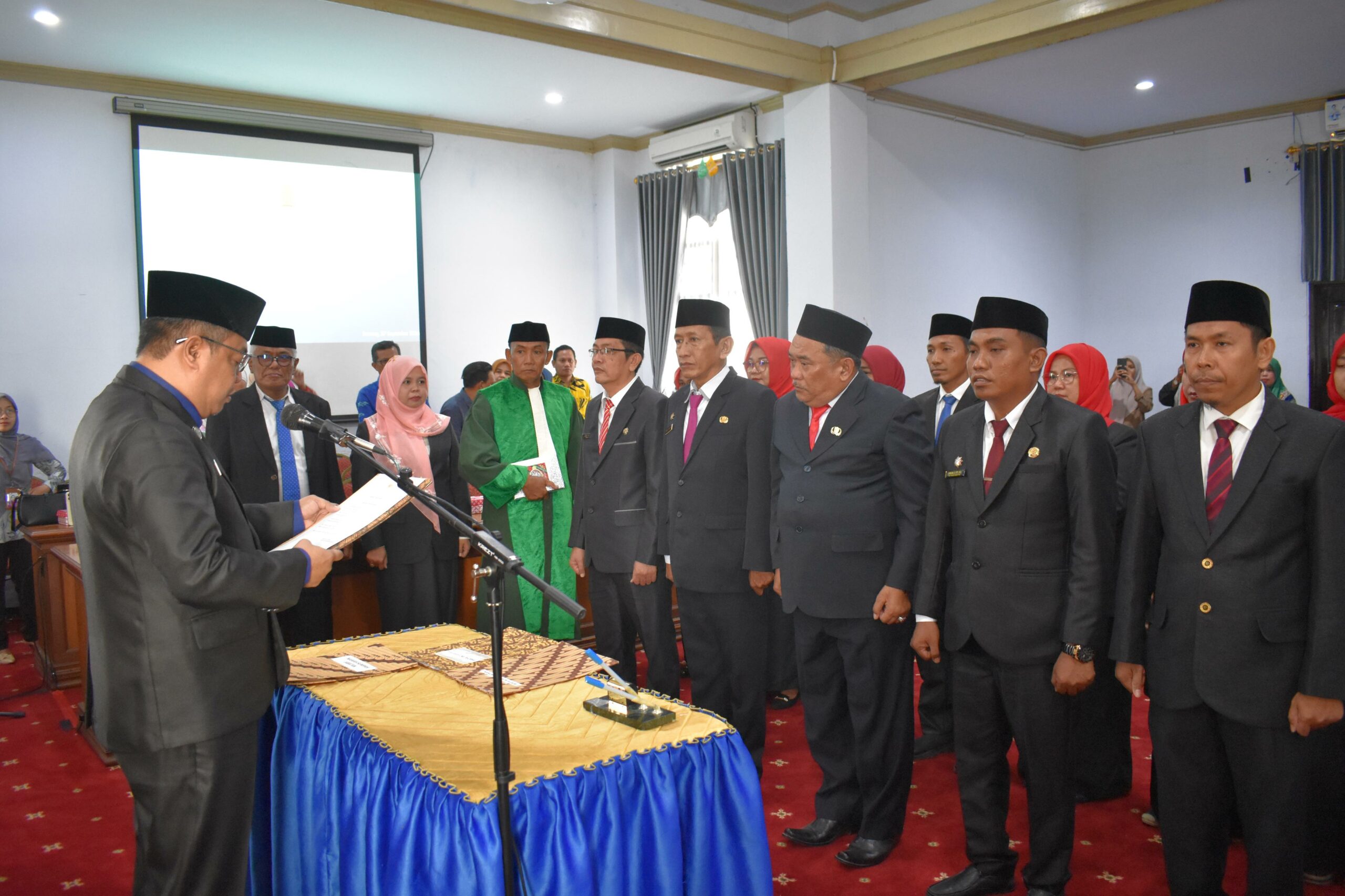 Pelantikan Pejabat Baru : Sekda Selayar Harapkan Inovasi dan Kerja Sama