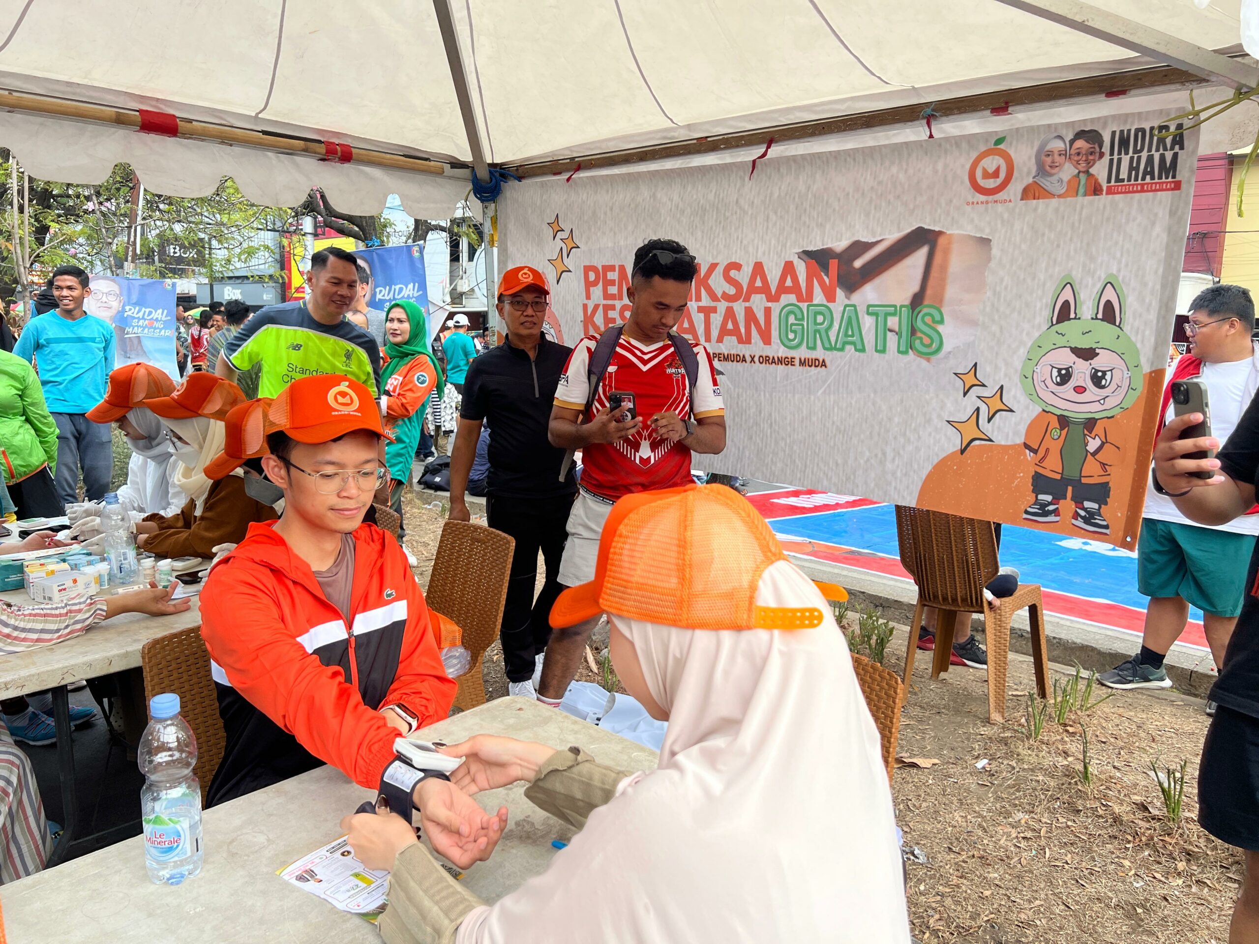 Pasangan calon Wali Kota dan Wakil Wali Kota Makassar, Indira Yusuf Ismail dan Ilham Ari Fauzi, membuktikan komitmennya terhadap kesehatan masyarakat dengan menggelar program pemeriksaan kesehatan gratis melalui ORANGe CARE