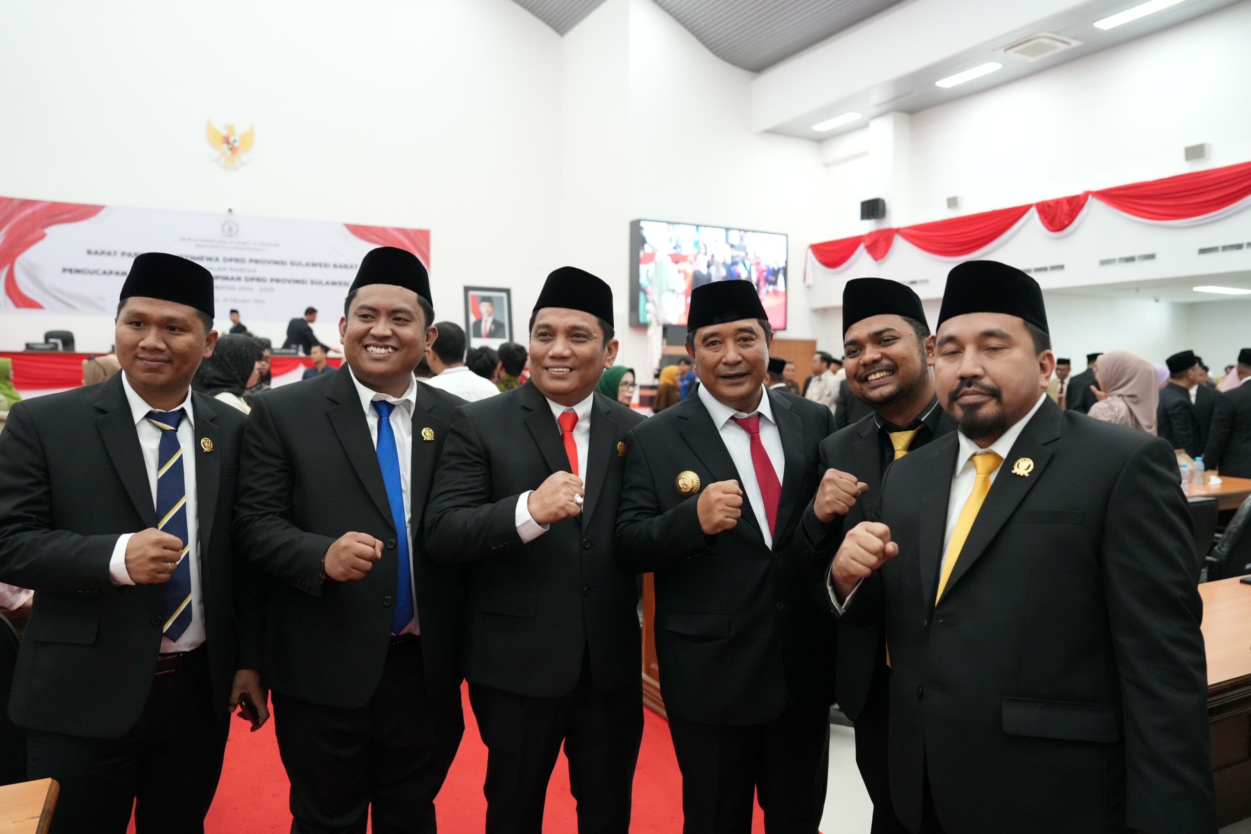 4 Pimpinan DPRD Sulbar Resmi Dilantik, Semangat Baru Lima Tahun Kedepan