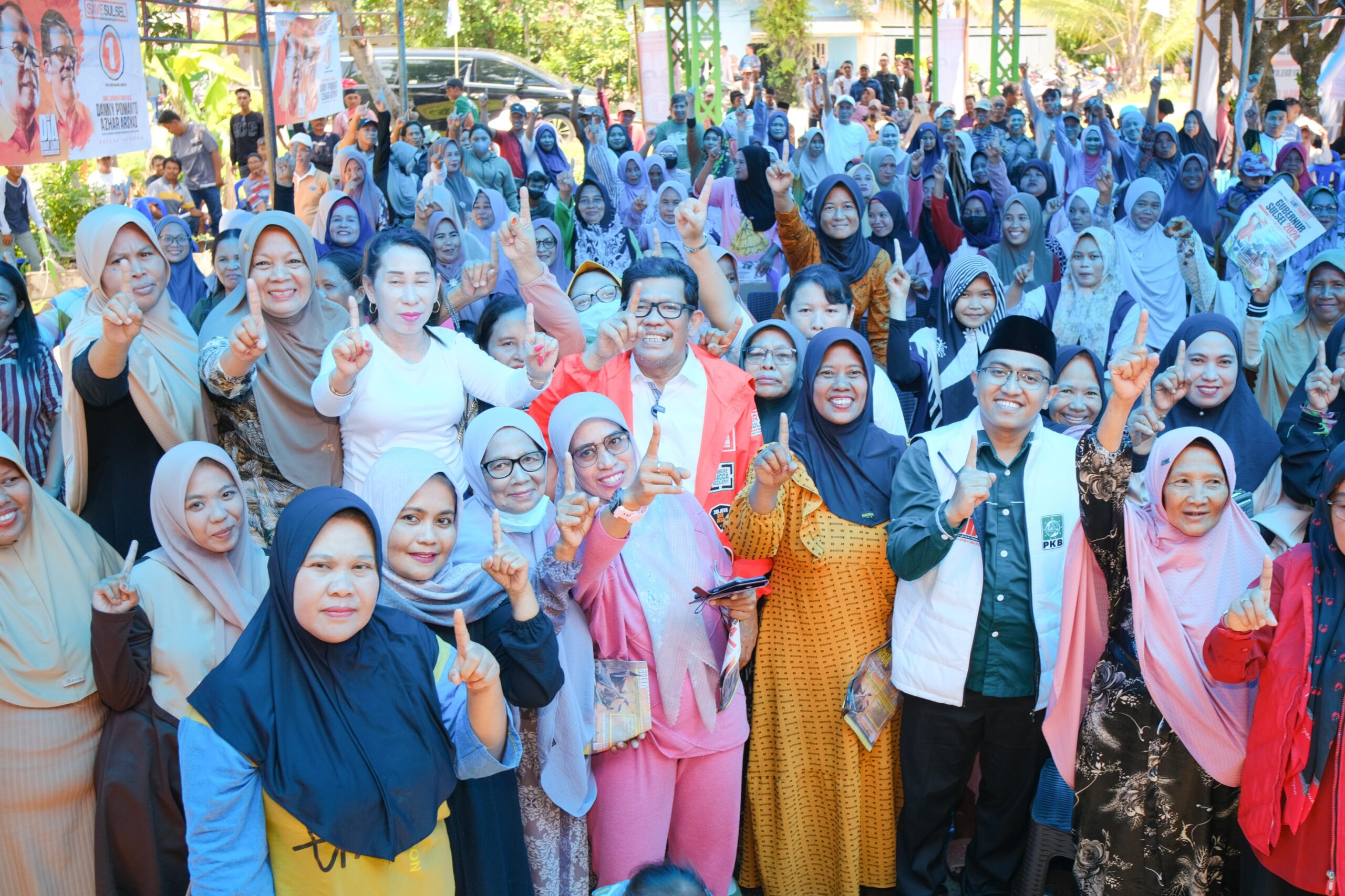Azhar Kampanye Dialogis di Lutim, Nurchalis Aziz: Anak Lorong dan Desa Bersatu Kalahkan ‘Alat Berat’