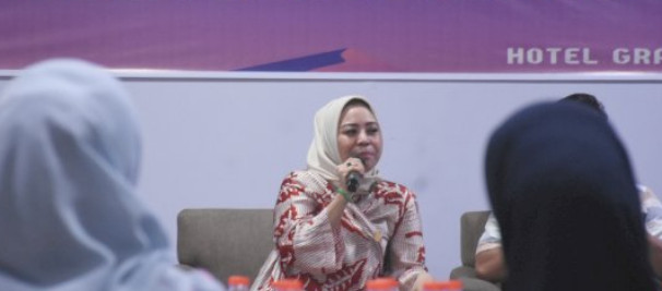 FireShot Capture 2388 Nunung Dasniar Ajak Warga Kelola Persampahan Dengan Baik