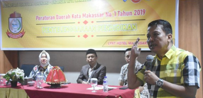 Wahab Tahir dan Ketua PKK Makassar Menyarankan Orang Tua Untuk Memperhatikan Pendidikan Anak