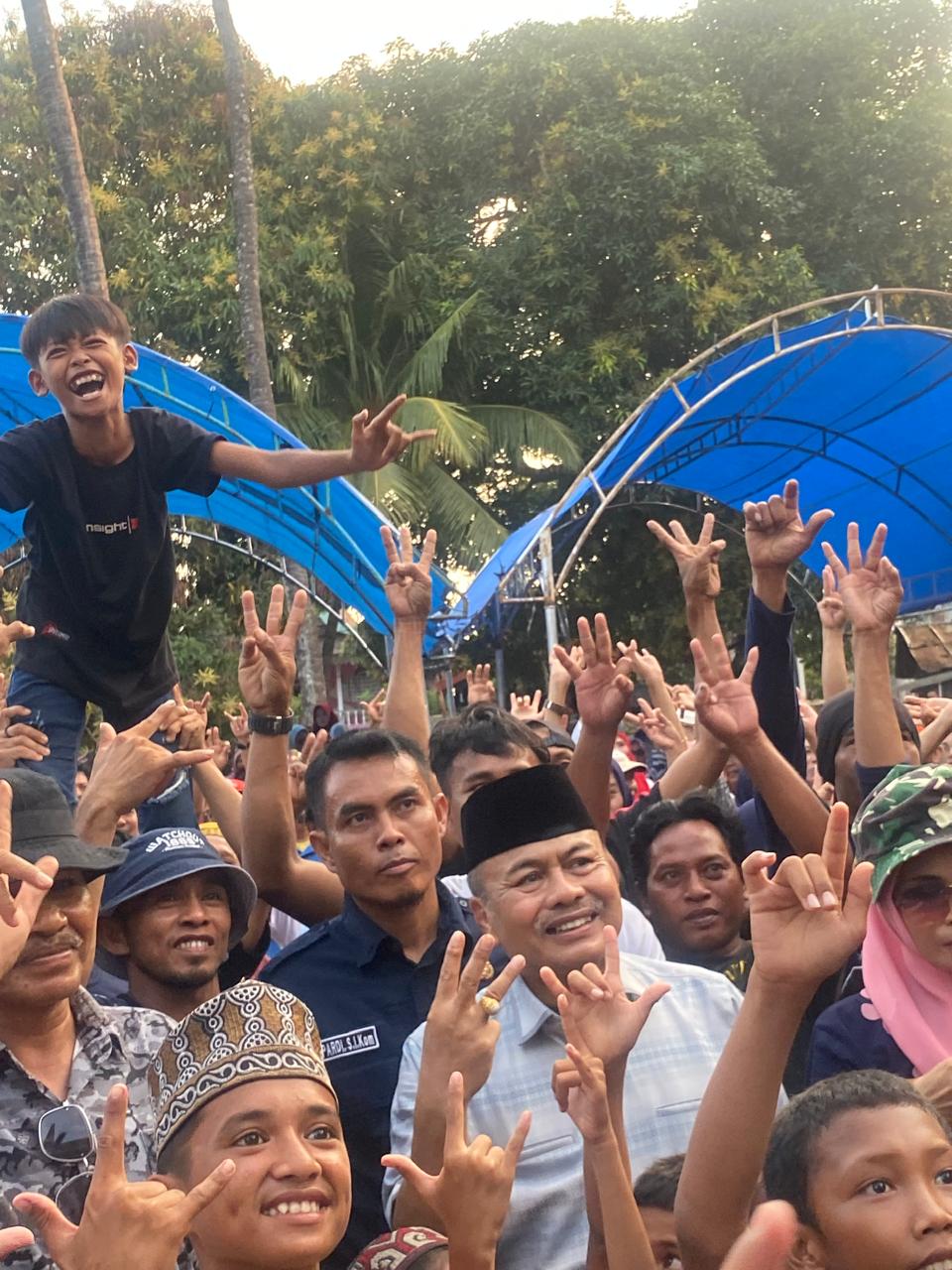 Gelar Kampanye, Sarif-Qalby Disambut Yel-Yel Kemenangan Di Bangkala