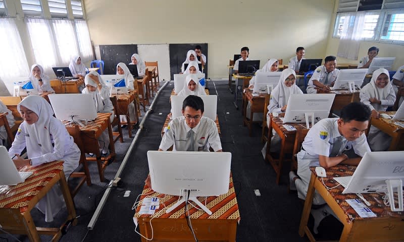 Ilustrasi Ujian Nasional Berbasis Komputer (UNBK)