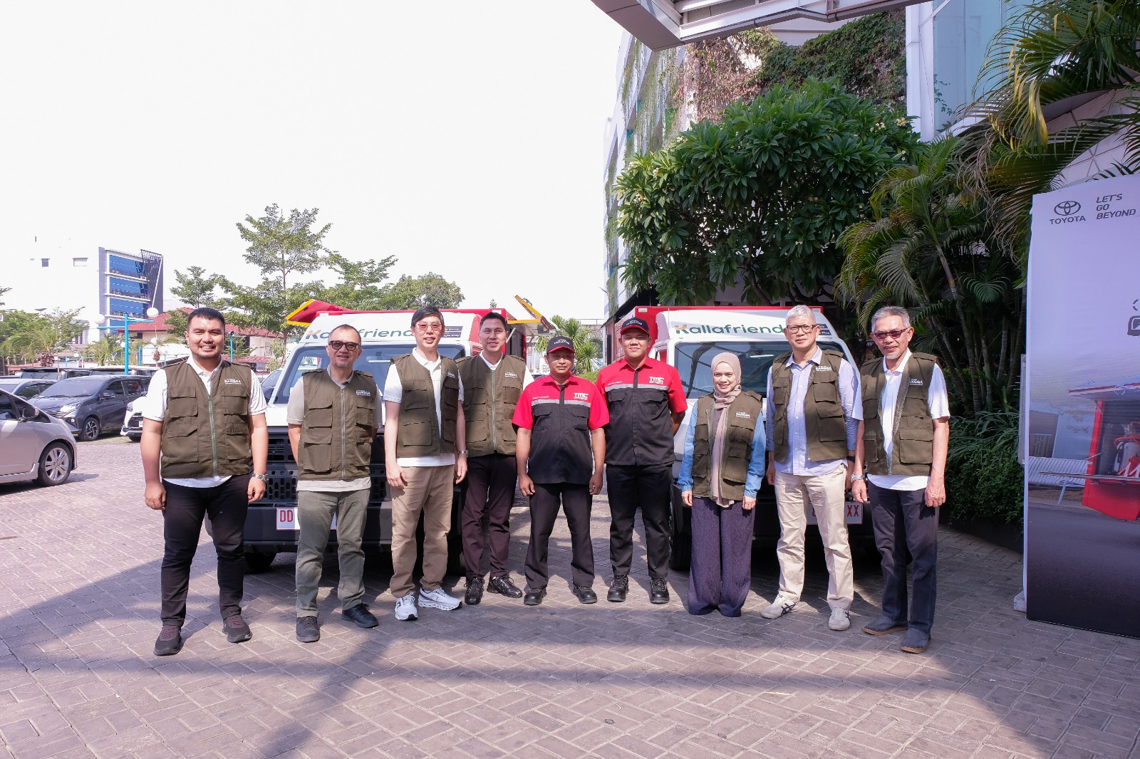 Kalla Toyota Mobile Service Kini Gunakan All New Hilux Rangga