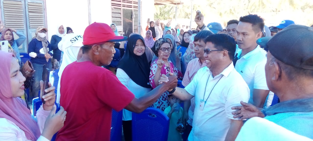 Kelompok Emak-emak Bumi Mulyo Doakan Bebas Manggazali Jadi Bupati Polman