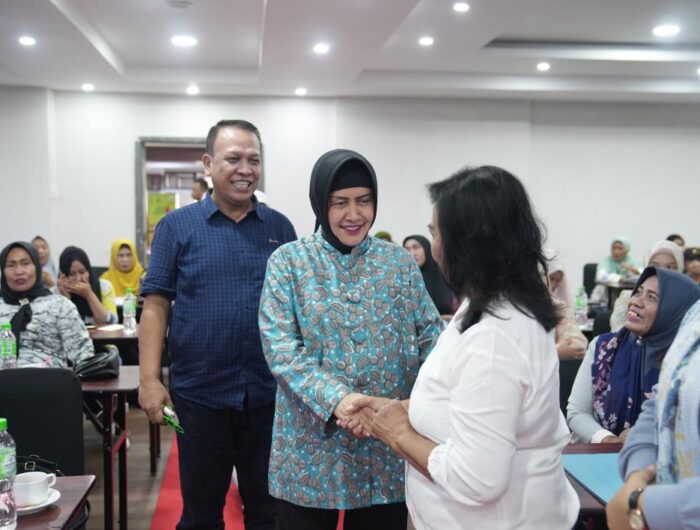Ketua TP PKK Makassar Indira Jusuf Ismail 14 700x530