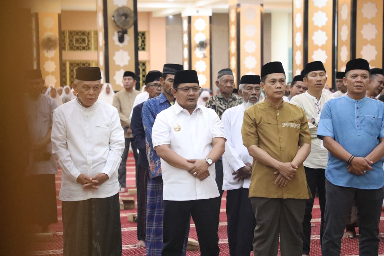 PJ Bupati Bantaeng Hadiri Peringatan Maulid Nabi Muhammad SAW di Masjid Agung Syekh Abdul Gani