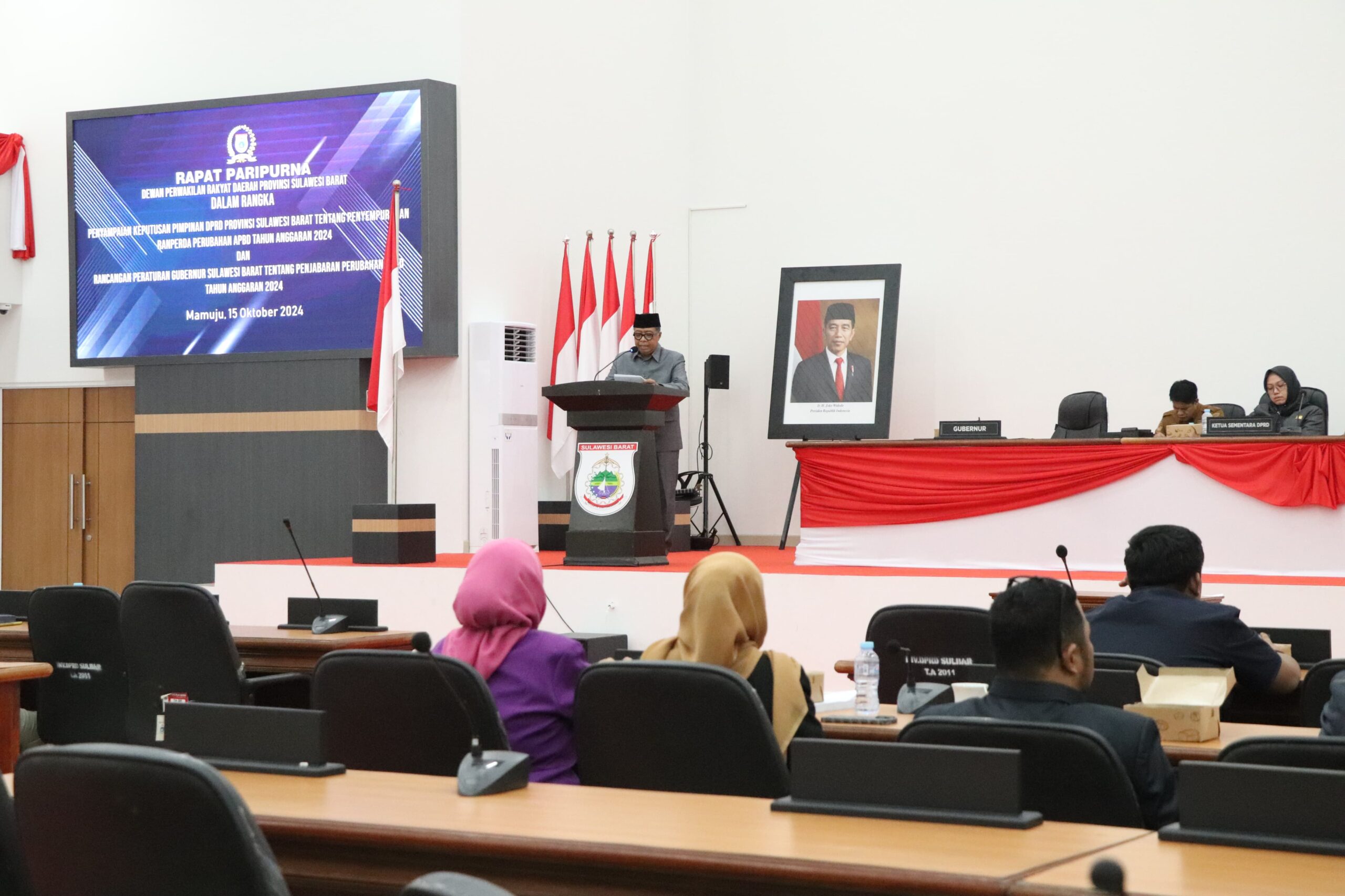 Sekprov Sulbar Hadiri Paripurna Penyempurnaan Ranperda APBD Perubahan 2024
