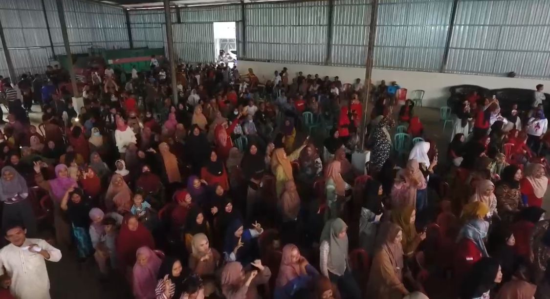 Kampanye Paslon Nomor 2 Banjir Massa