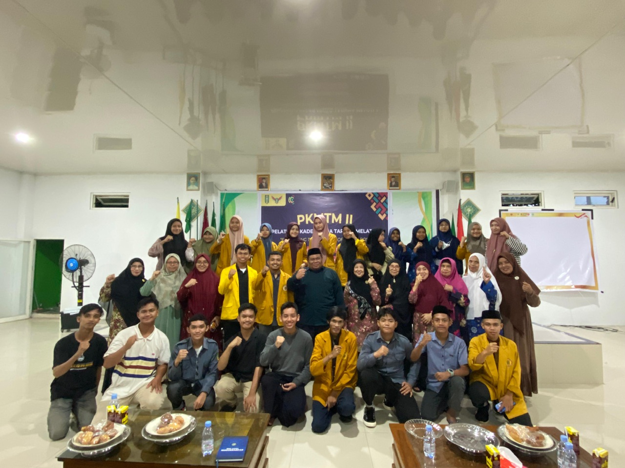 Pimpinan Daerah Ikatan Pelajar Muhammadiyah (PD IPM) Kabupaten Maros menyelenggarakan Pelatihan Kader Muda Taruna Melati II pada hari Kamis, 4 Januari 2024, di Gedung Pusat Dakwah Muhammadiyah Kabupaten Maros.
