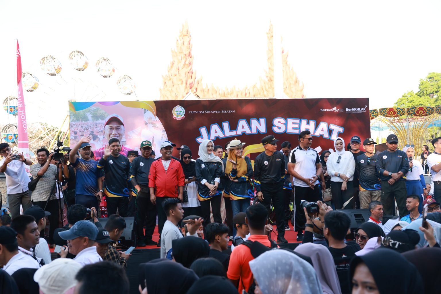 Kominfo Makassar Turut Meriahkan Jalan Sehat Peringati HUT Sulsel ke-355 Tahun
