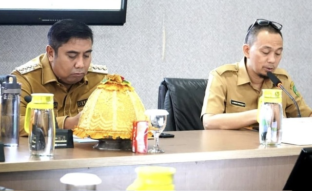 Bupati Maros Chaidir Syam Beri Penghargaan pada Perpustakaan Desa