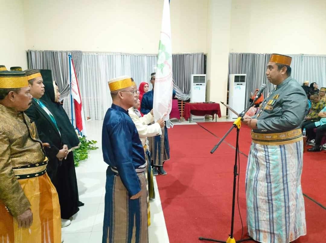 Bupati Maros Chaidir Syam Saat Melantik Warga Asal Maros Menjadi Pengurus Perkumpulan Anak Maros Indonesia (Pa'mai)