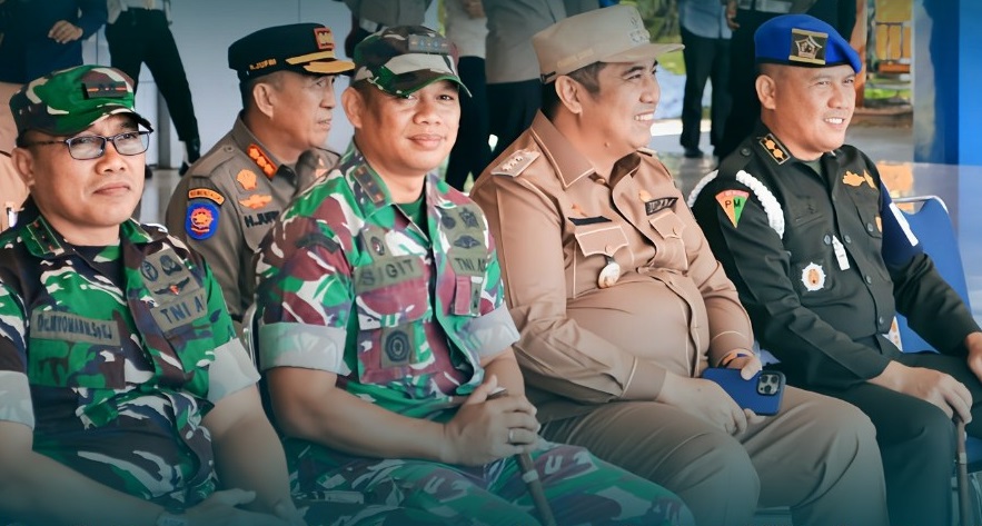Bupati Maros Dampingi Danrem 141 Toddopuli dalam Apel Gelar Pasukan Pengamanan Presiden