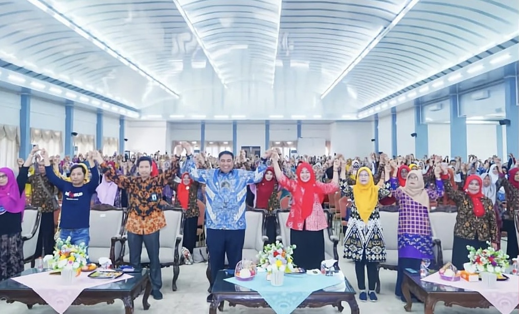 Bupati Maros Didampingi Bunda PAUD Kampanye Transisi PAUD-SD yang Menyenangkan
