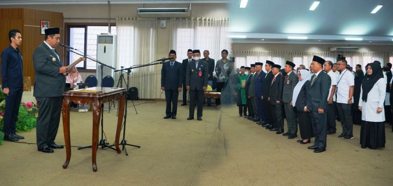 Bupati Maros Melantik dan Mengambil Sumpah Jabatan ASN