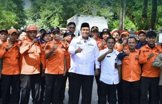 Bupati Maros Melepas Tim Relawan Bantuan Logistik Bagi Korban Bencana Alam