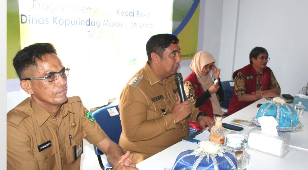 Bupati Maros Memberikan Petunjuk pada Pelatihan Pengolahan Makanan