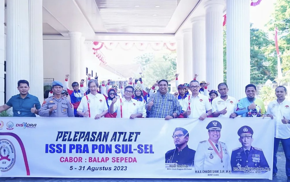 Bupati Maros Memimpin Pelepasan Atlet Balap Sepeda Maros Menuju Kejuaraan ISSI Pra PON Sulsel