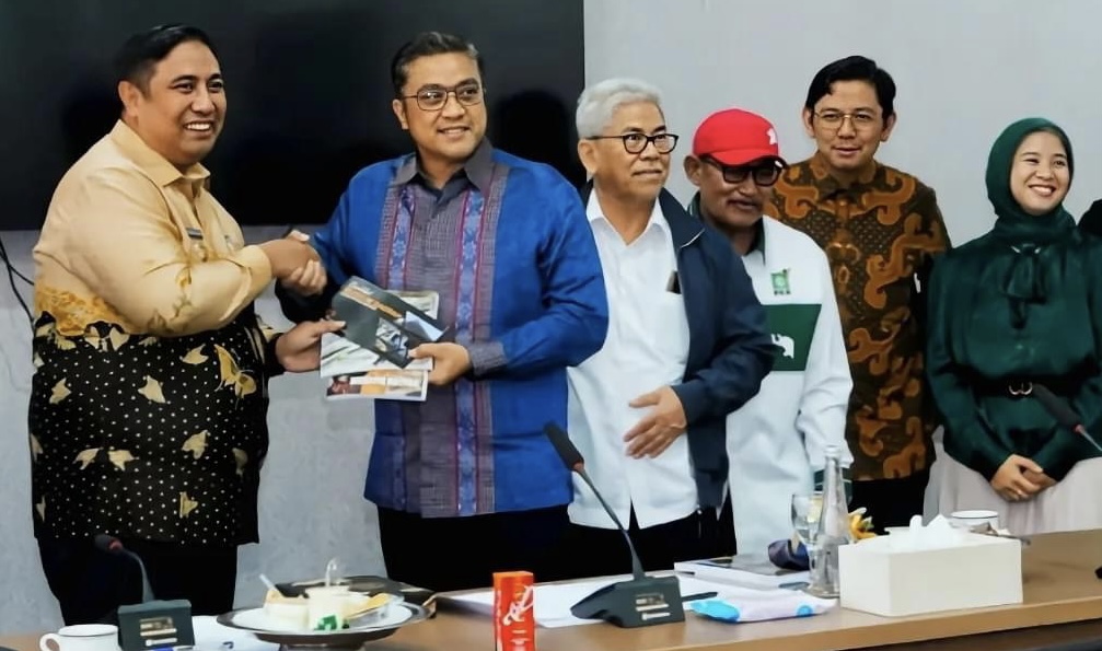 Bupati Maros Sambut Kedatangan Wakil Ketua Komisi X DPR RI