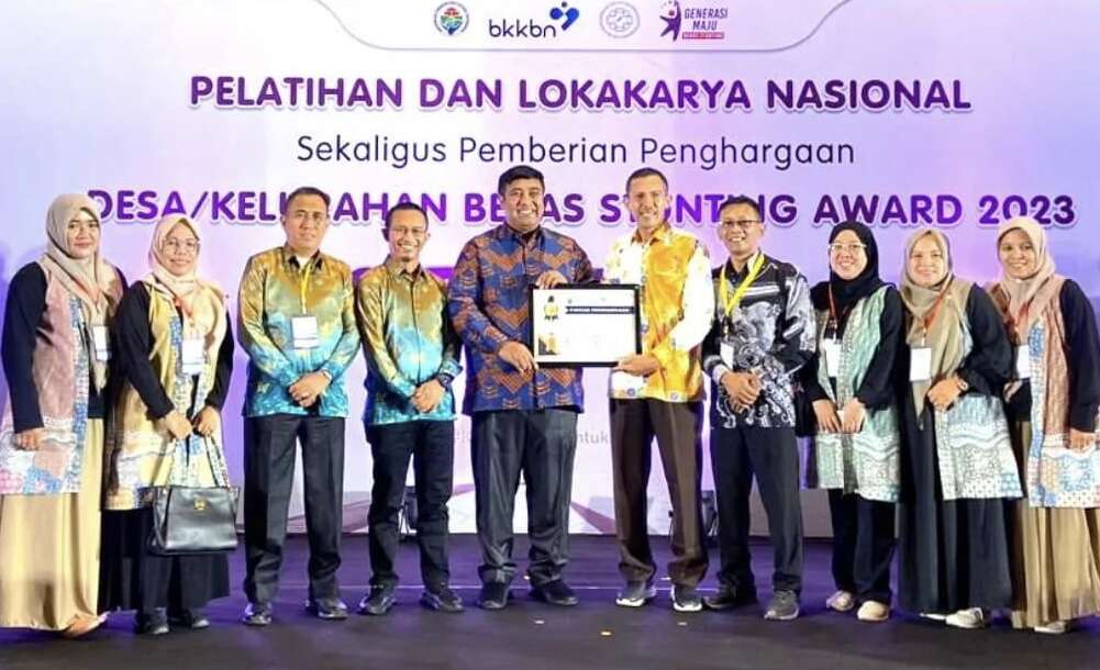 Bupati Maros Terima Penghargaan Desa/Kelurahan Bebas Stunting Award 2023