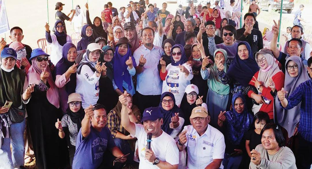 Calon Gubernur Sulsel Nomor Urut 2 Andi Sudirman Sulaiman Saat Bersilaturahmi Dengan Masyarakat