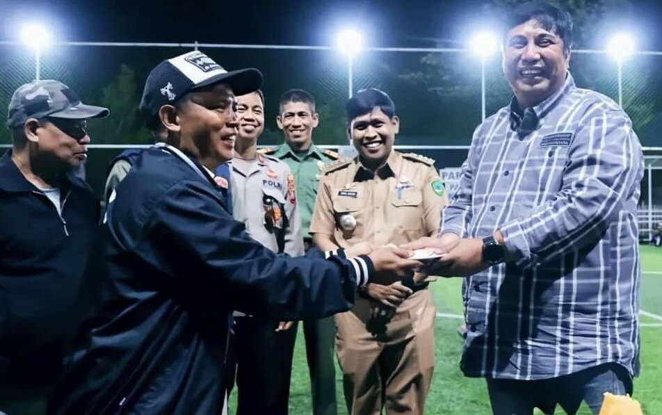 Chaidir Syam Resmikan Lapangan Futsal dan Salurkan Bantuan untuk Disabilitas