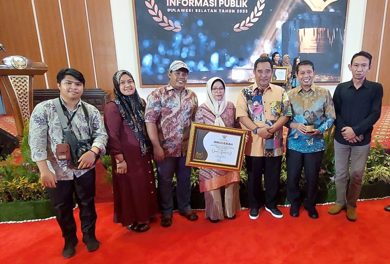 Desa Sambueja Raih Penghargaan Keterbukaan Informasi Publik 2023