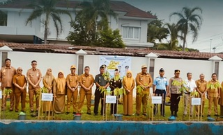 Hari Bumi Sedunia: Bupati Maros dan Forkopimda Lakukan Penanaman Bibit Pohon