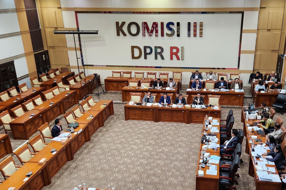 Johanis Tanak Saat Mengikuti Uji Kelayakan dan Kepatuhan Sebagai Calon Pimpinan KPK