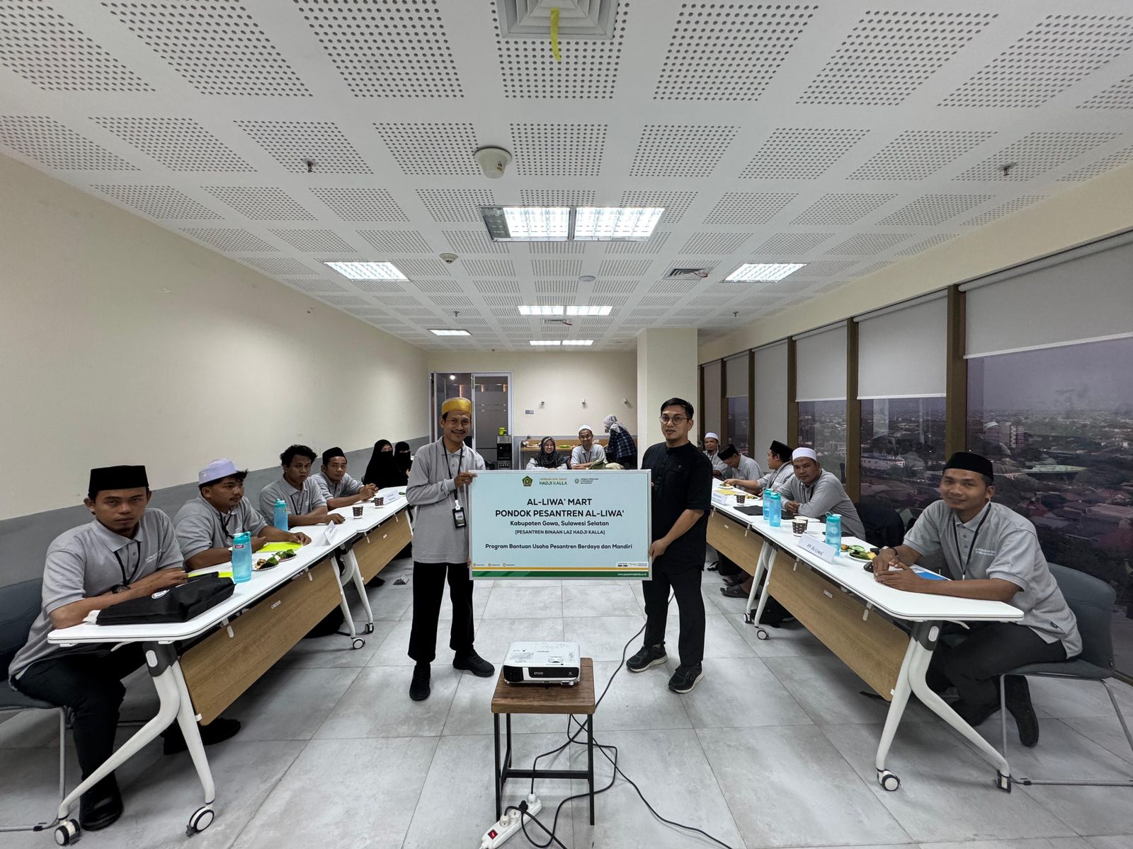 LAZ Hadji Kalla Berkolaborasi Bersama LPPM Kalla Institut Hadirkan Program Pelatihan Pemberdayaan Pesantren Mandiri