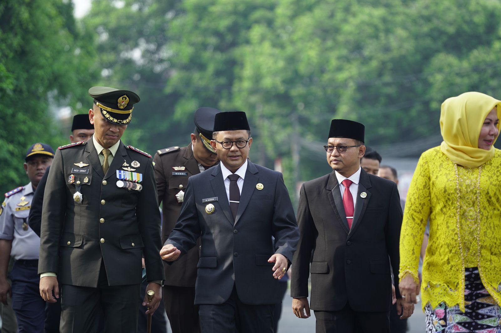 PJ Wali Kota Bekasi Saat Menghadiri Upacara Peringatan Hari Pahlawan