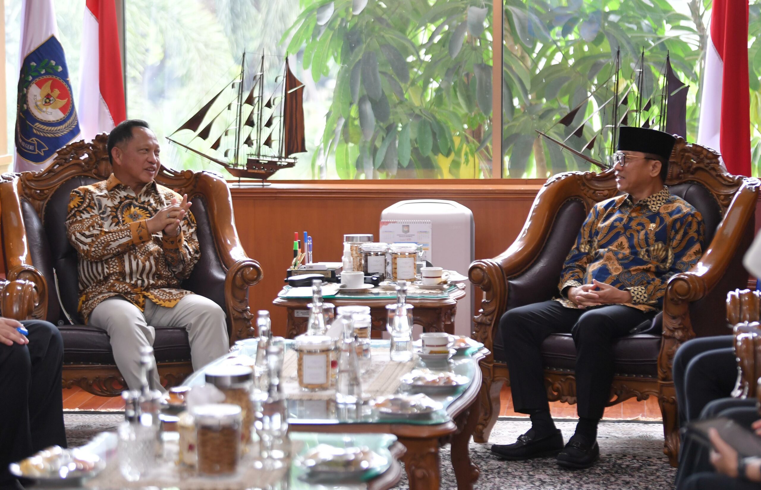 Pertemuan Mendes Yandri Susanto dan Mendagri Tito Karnavian
