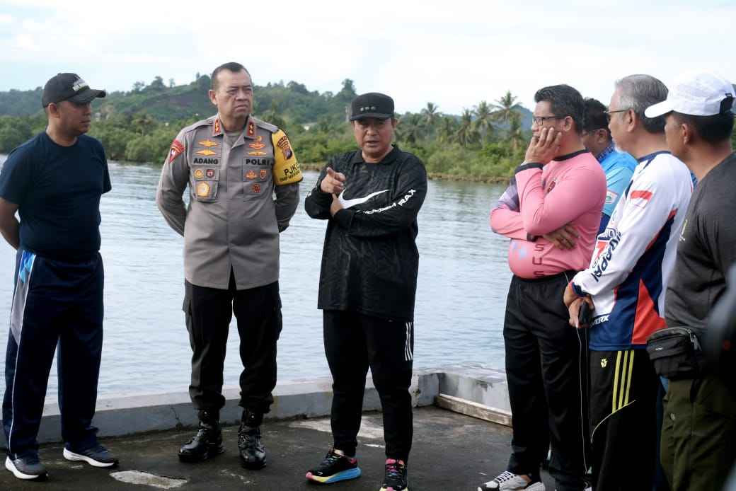 Pj Bahtiar Apresiasi Bantuan Bus Bekas Kapolda Sulbar untuk Terumbu Karang