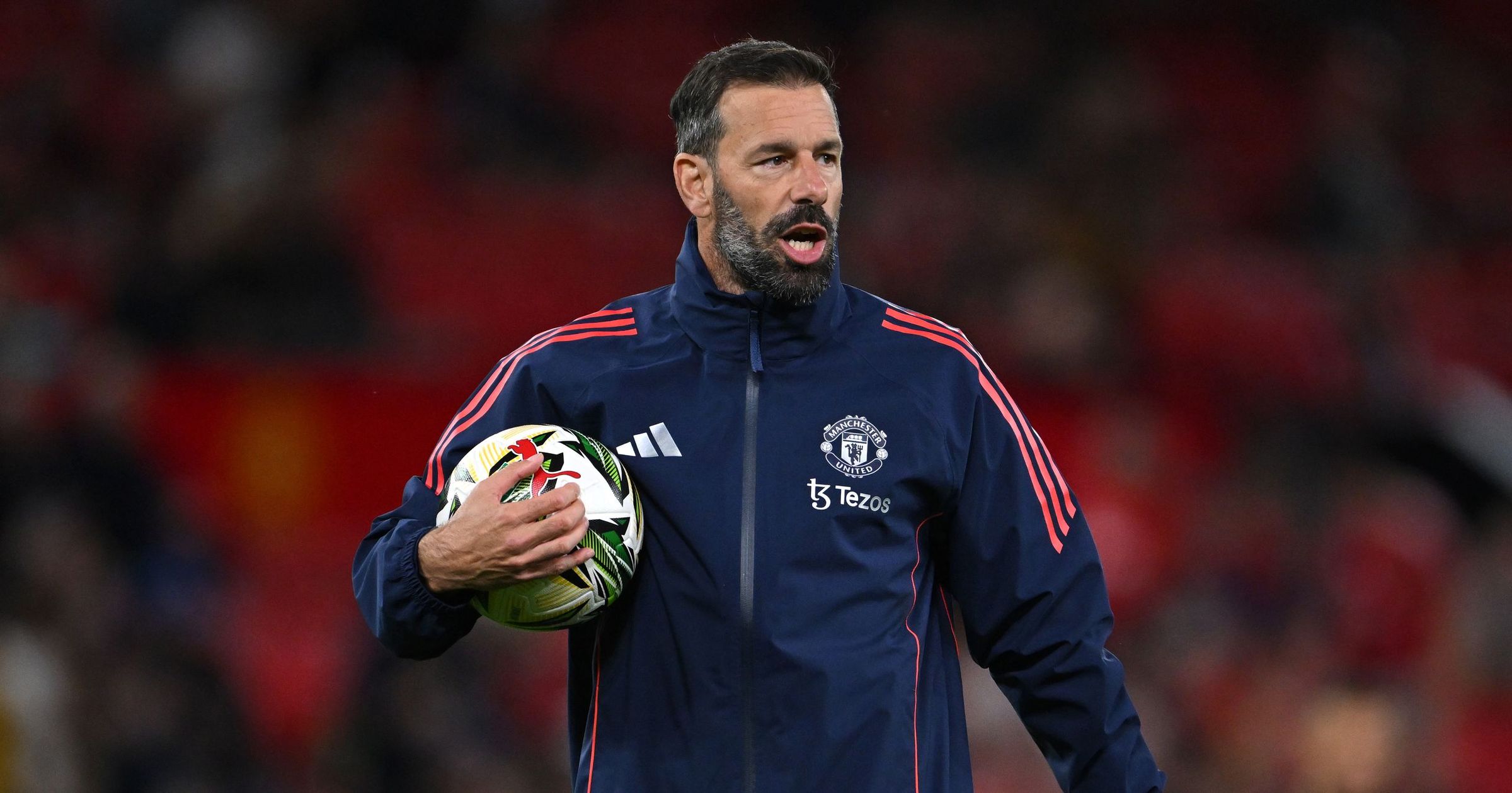 Perjalanan Karier Van Nistelrooy Sebagai Pelatih : Tolak Klub Lain Demi MU