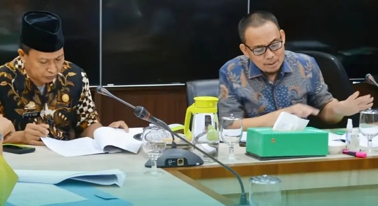 Sekretaris Daerah Maros Memimpin Diskusi tentang Kinerja Sekretariat Daerah