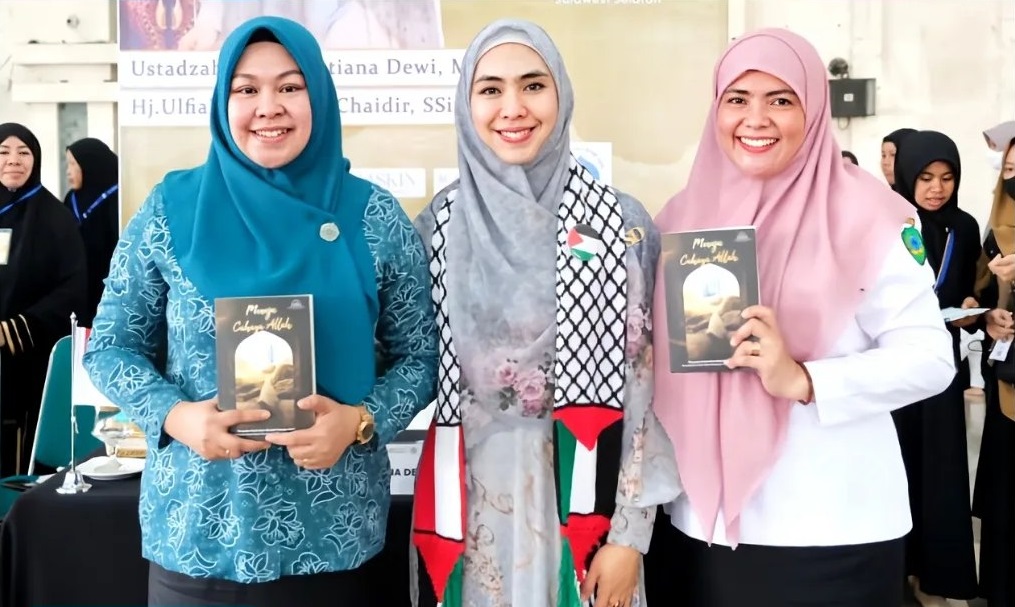 Safari Dakwah "Membangun Keluarga yang Qur'ani" Bersama Ustadzah Oki Setiana Dewi