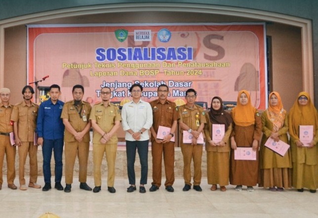 Sekda Maros Membuka Sosialisasi Petunjuk Teknis Penggunaan Dana BOSP untuk Sekolah Dasar
