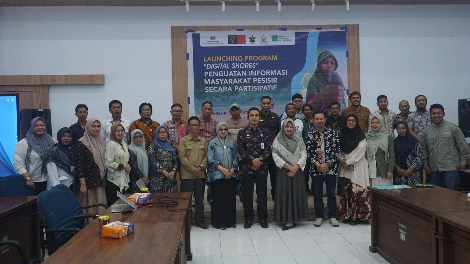 Swinburne University, Unhas, dan YKL Indonesia Berdayakan Masyarakat Pesisir Sulsel dengan Program DigitalĀ