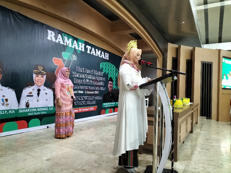 Wakil Bupati Maros Suhartina Bohari Saat Menghadiri Puncak Hari Amal Bakti Kementerian Agame Ke-77