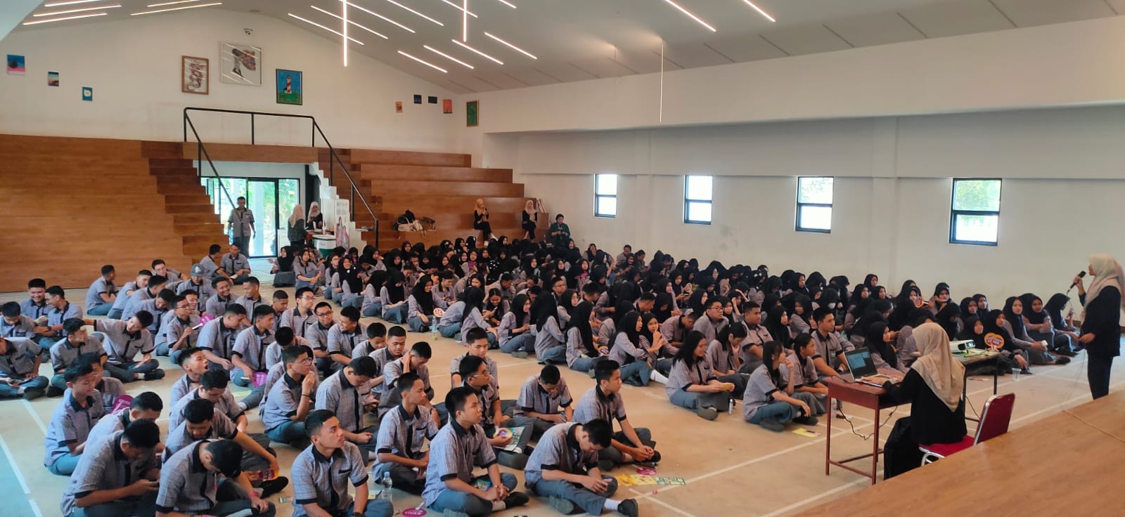 Kalla Institute Ajak Ratusan Pelajar SMAN 17 Makassar Kenali Potensi Minat dan Bakat