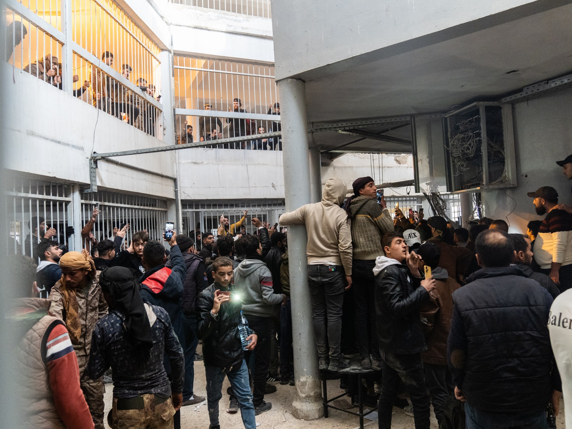 AA 20241211 36450171 36450145 WAITING CONTINUES IN SEDNAYA PRISON IN DAMASCUS 1733909025