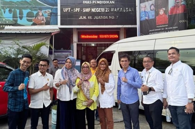 Anggota DPRD Kota Makassar Saat Melakukan Sidak Ke Sejumlah Sekolah