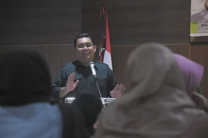 Anggota DPRD Makassar Imam Musakkar Saat Sosialisasi Perda Tentang Ketertiban Umum, Ketentraman, dan Perlindungan Masyarakat