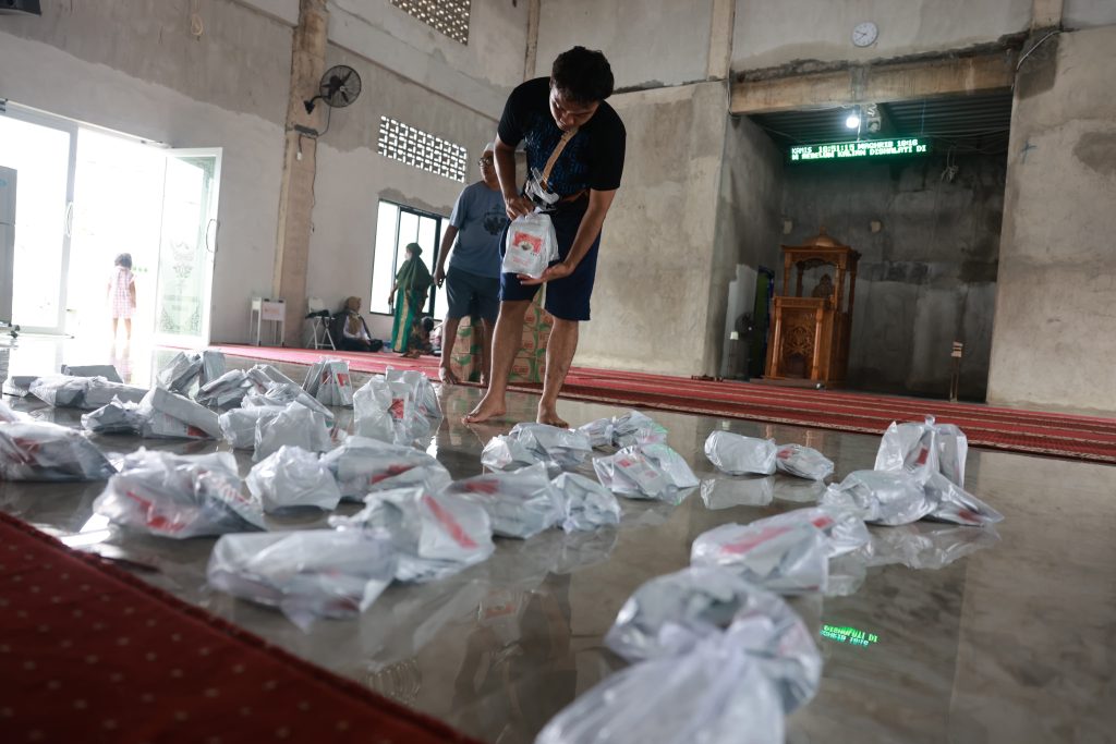 Banjir Mereda, Penduduk Blok 8 Manggala Makassar Mulai Kembali ke Rumah