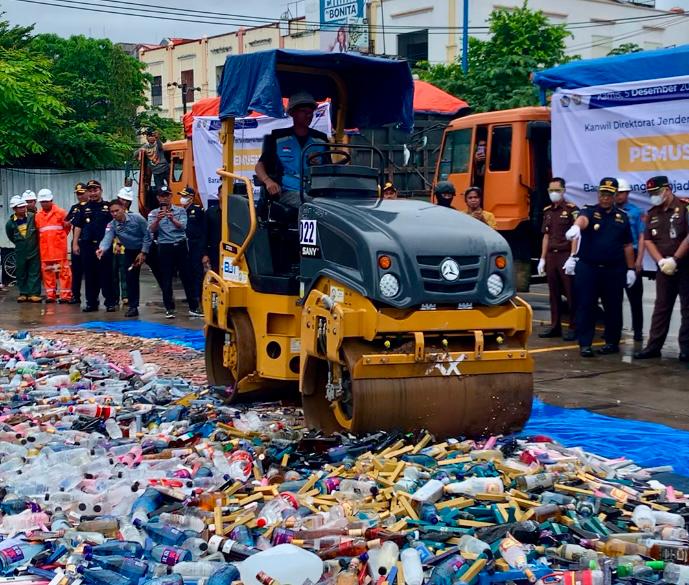 Bea Cukai Sulbangsel Musnahkan Barang Ilegal Potensi Rugikan Negara Rp6,88 M