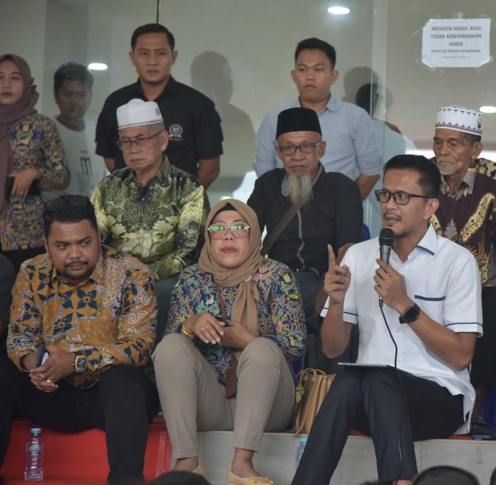 DPRD Sulbar Gelar RDPU dengan Forum Masyarakat Nelayan Pesisir Desa Kalukku Barat dan Desa Beru beru 696x681