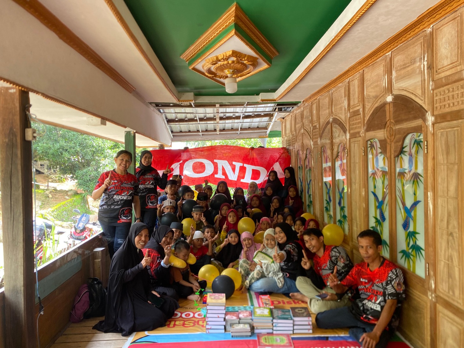Dealer Gowata Sakti dan HAI Gowa Donasi Al-Qur’an ke TPQ