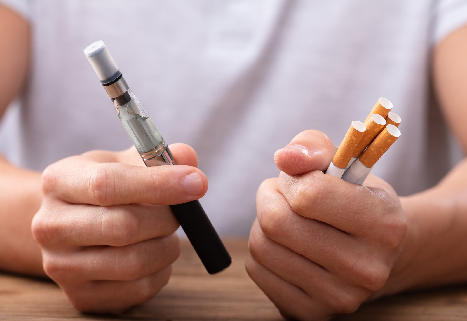 Harga Rokok Konvensional dan Elektrik Dipastikan Naik di Tahun 2025